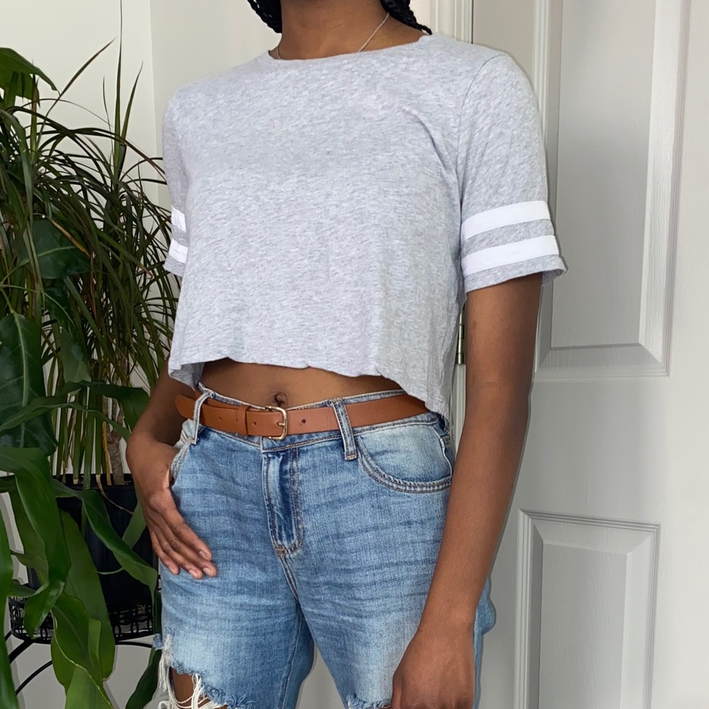 Basic Gray Short Sleeve Cropped Tee